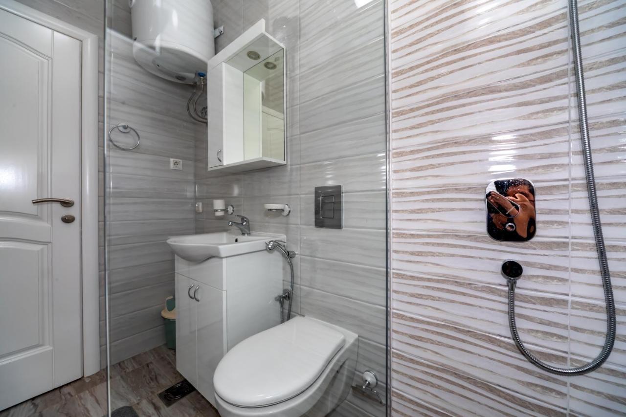 Kaom Lux Apartment โดบราวอดา ภายนอก รูปภาพ